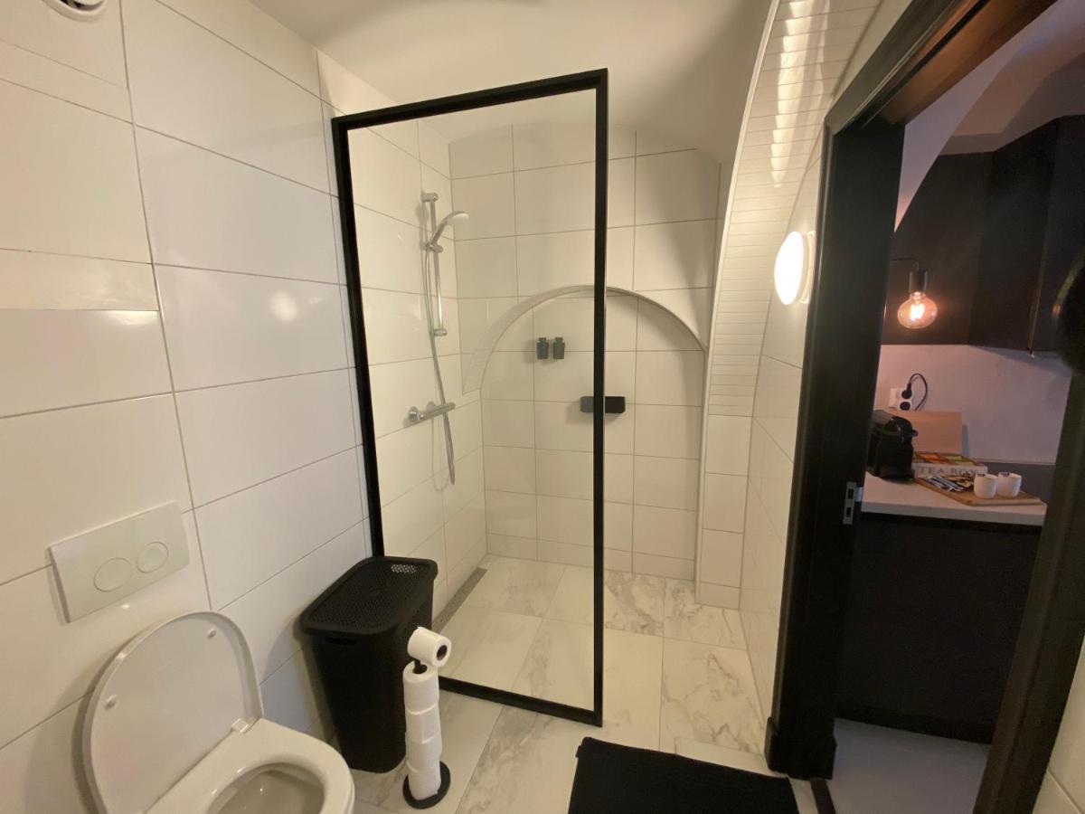 Bed and Breakfast Slapen Onder De Dom Utrecht Esterno foto
