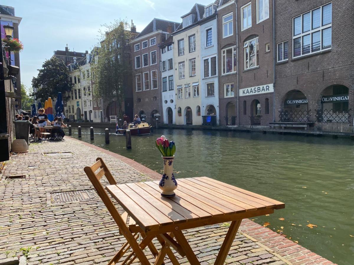 Bed and Breakfast Slapen Onder De Dom Utrecht Esterno foto